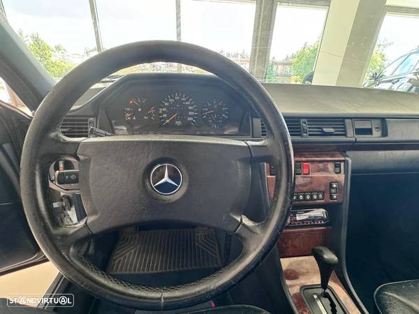 Mercedes-Benz 300 4-Matic D Turbo - 6