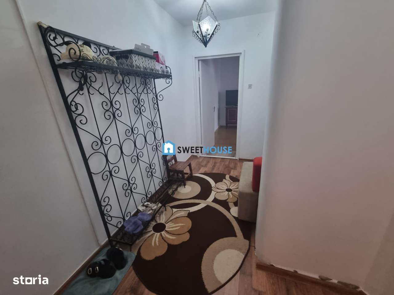 Apartament cu trei camere - Imagine principală: 4/18