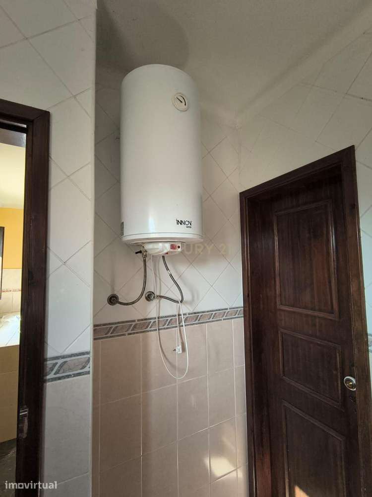 Moradia T2 em Alpedriz – Um investimento com múltiplas possibilidades-14