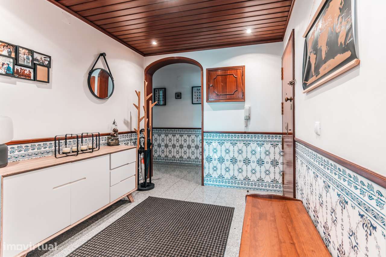 Espaçoso apartamento T3 em Mem Martins-6