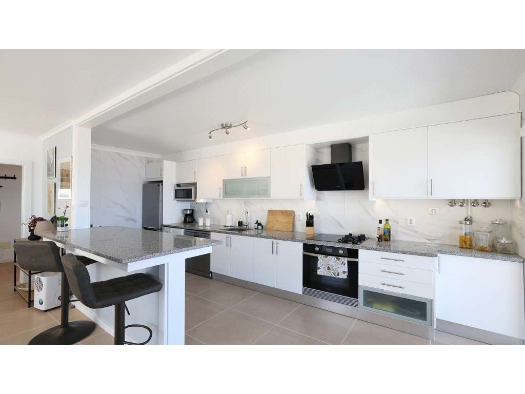 Apartamento T2 com Terraço Privado e Vista Mar | Sítio da Nazaré-17