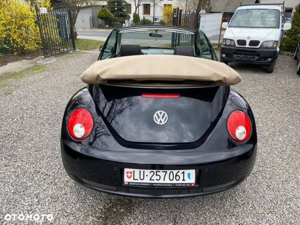 Volkswagen New Beetle - 7