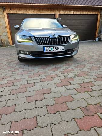 Skoda Superb 1.6 TDI Style - 10