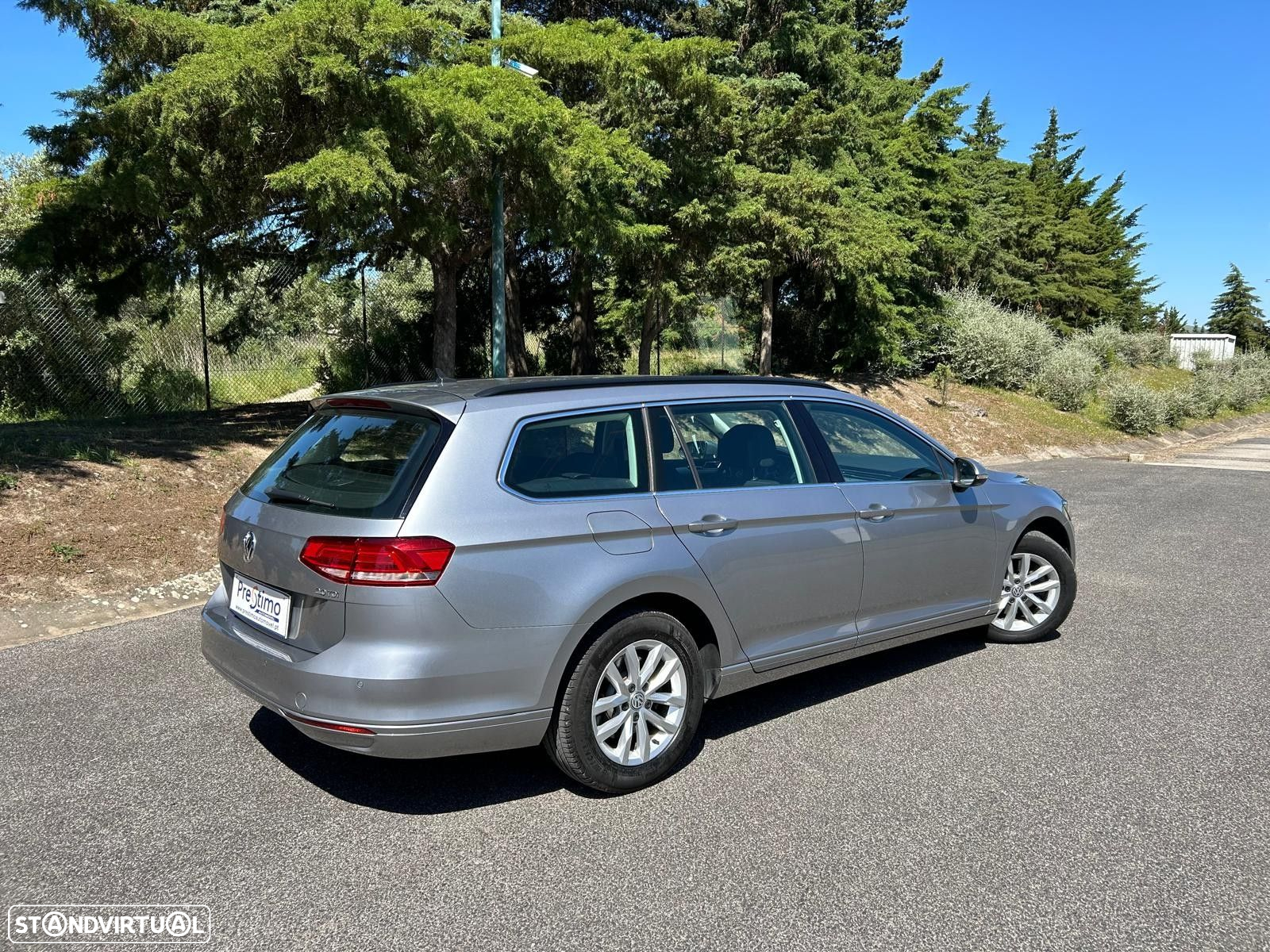 VW Passat Variant 2.0 TDi Confortline DSG - 24