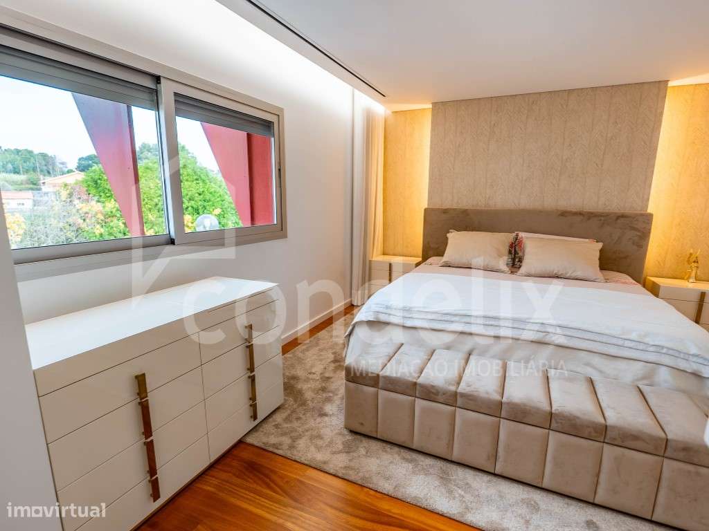 Moradia T3 com terraço, piscina e decoração de autor, Madalena-40