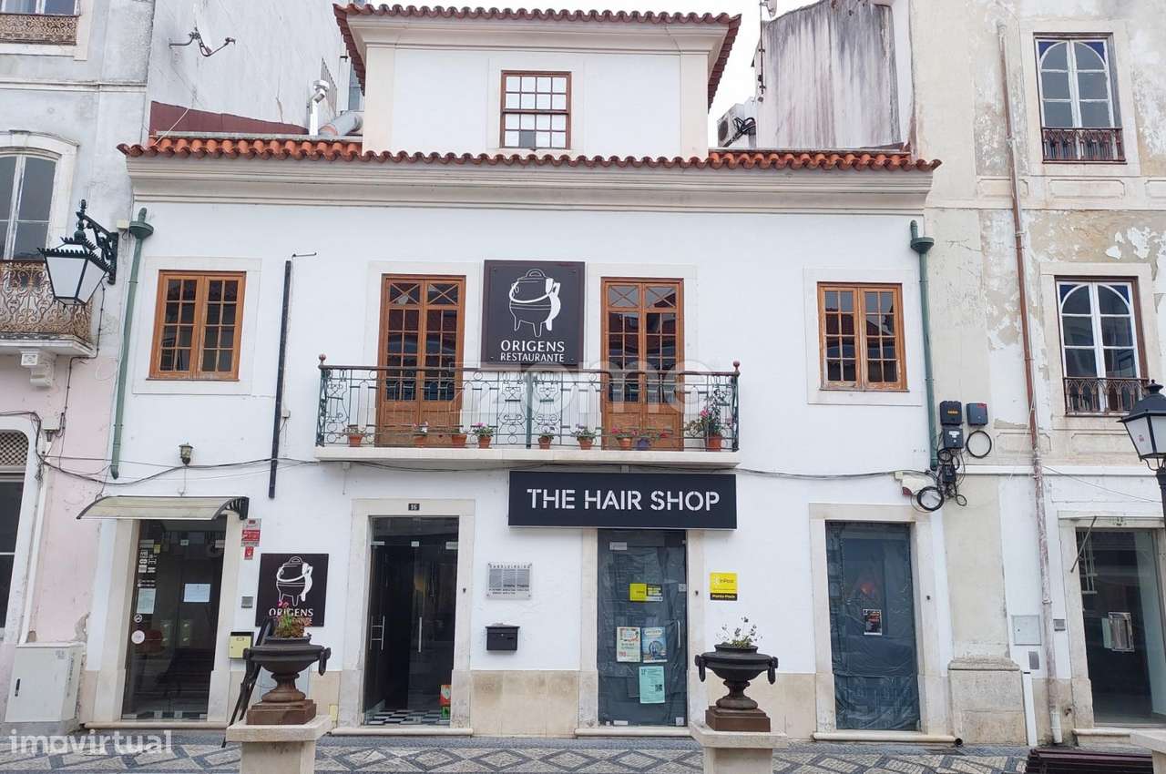 Baixa de Preço -Prédio -Comércio- Centro de Alcobaça - Grande imagem: 2/58