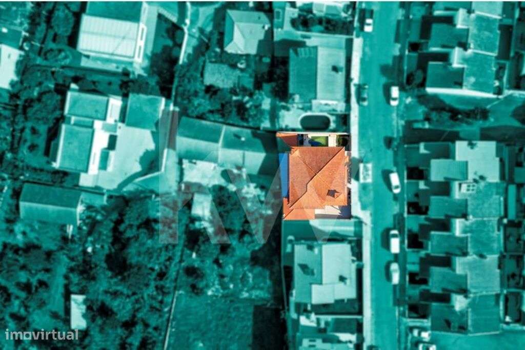 Moradia com acabamentos de luxo e piscina em Vila Verde - Grande imagem: 5/34