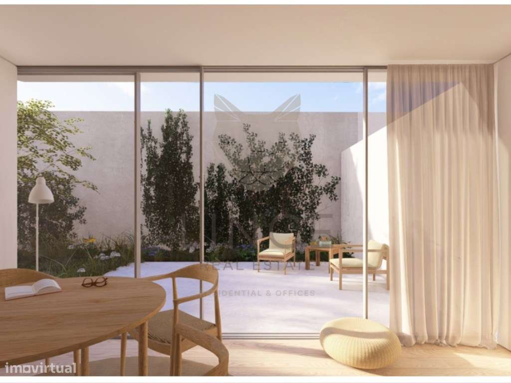 Prédio com projecto de arquitectura aprovado na CML para venda em C... - Grande imagem: 2/17