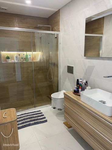 FANTÁSTICA MORADIA RECENTE EM ALGUEIRÃO – CONFORTO, ESPAÇO E QUALID-26