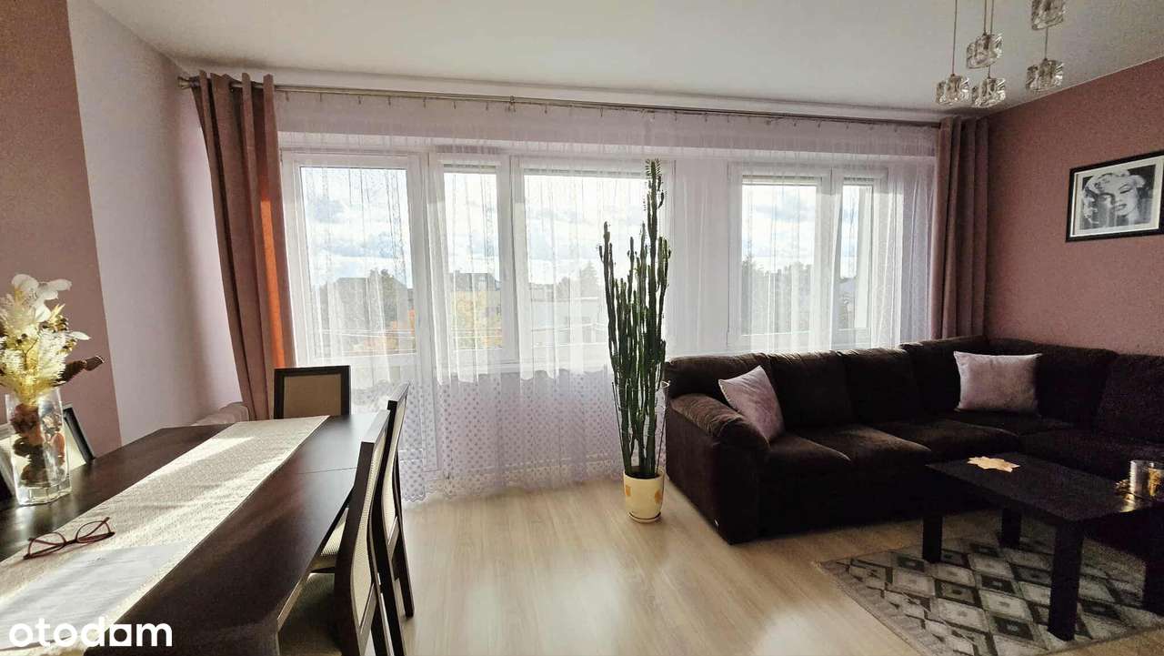 Sprzedam 3 pokojowe mieszkanie bardzo dobry standard-0