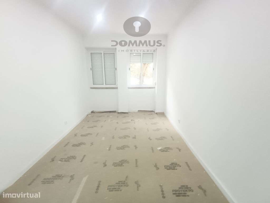 Apartamento T2+1 Remodelado com Logradouro na Falagueira-14