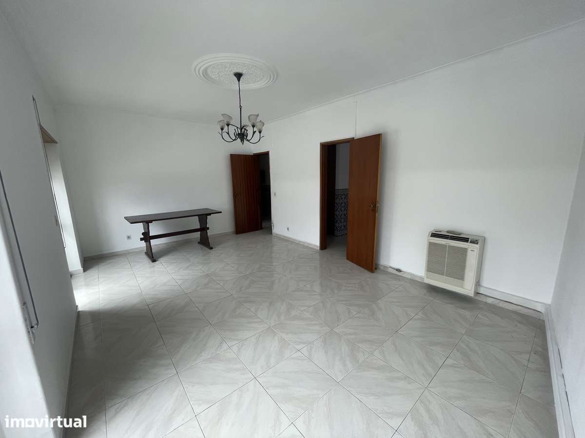 Oportunidade no Montijo! T2 com Terraço e Varandas perto de tudo. - Grande imagem: 5/16