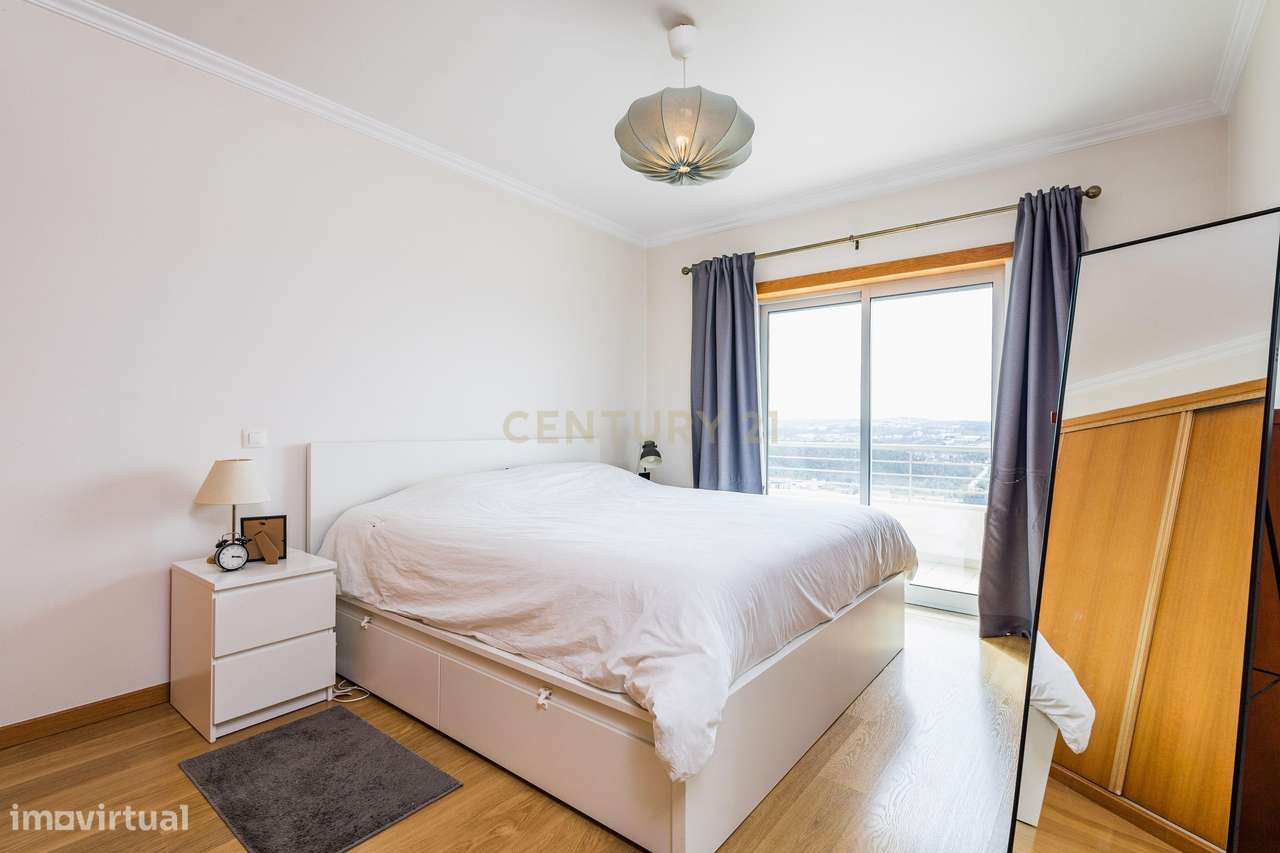 T3 com excelente exposição solar em Telheiro – Leiria-11