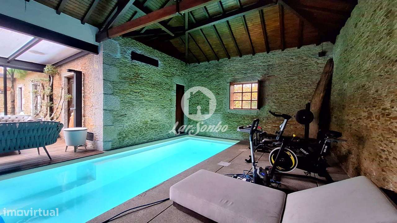 Moradia T4 individual c/ nova, com piscina interior em Balazar, Póv... - Grande imagem: 1/26