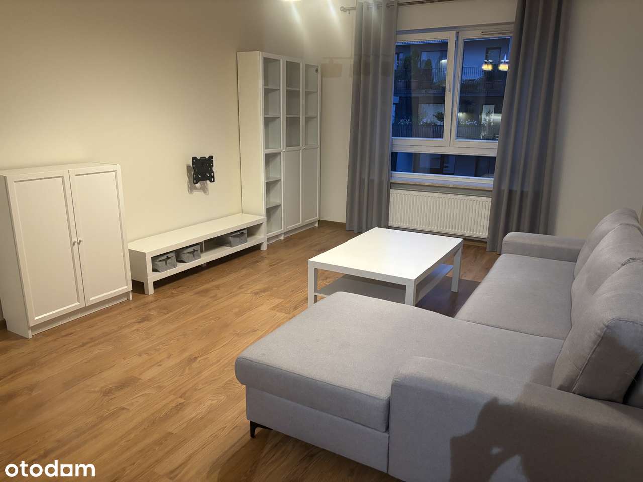 Mieszkanie – świeżo po remoncie | 4 minuty do Metra | 54 m² z garażem