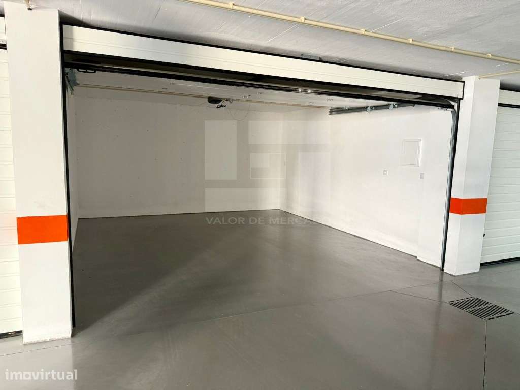T4 DE LUXO - NOVO - MODERNO - SÓBRIO - Viseu - BEM LOCALIZADO - ACA...-27