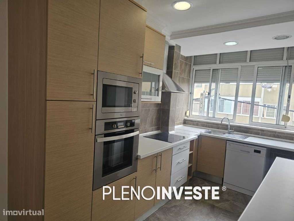 Apartamento T4 transformado em t3 na cova da piedade Almada-5