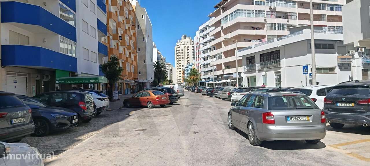 Apartamento T1 Remodelado a 1 Minuto da Praia – Armação de Pêra-23