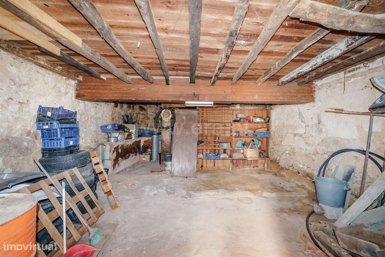 Moradia Geminada T2 / Covilhã, Ferro-19