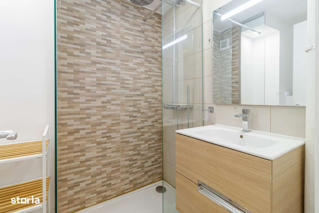 Apartament renovat complet, cu vedere spre ASE | Pta. Romana - Imagine principală: 5/12