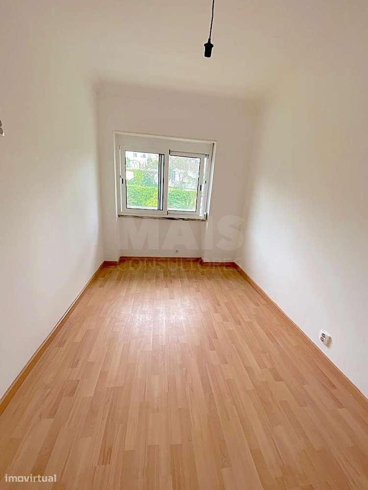 T1 Dafundo com Varanda Zona Ribeirinha - Grande imagem: 4/23