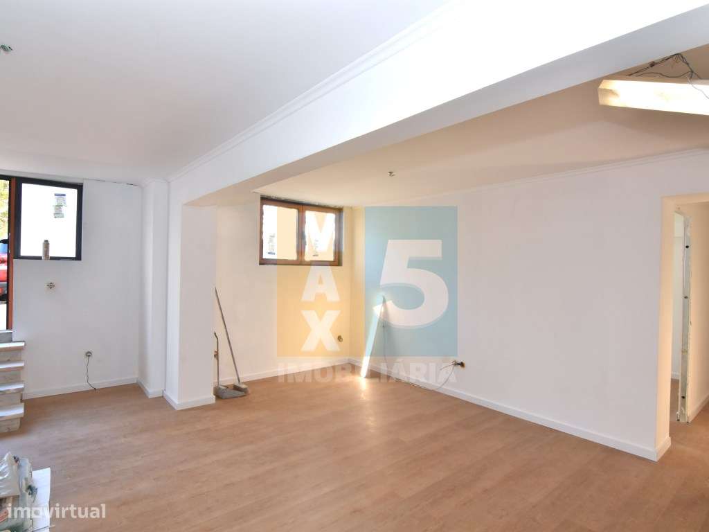 T1 em total remodelação em zona calma de Linda-a-Velha - Grande imagem: 4/22