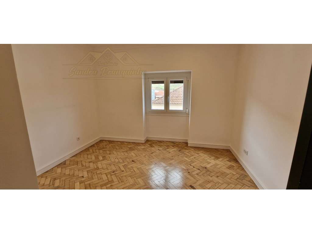 Apartamento T3+1 RENOVADO no centro - Grande imagem: 5/38