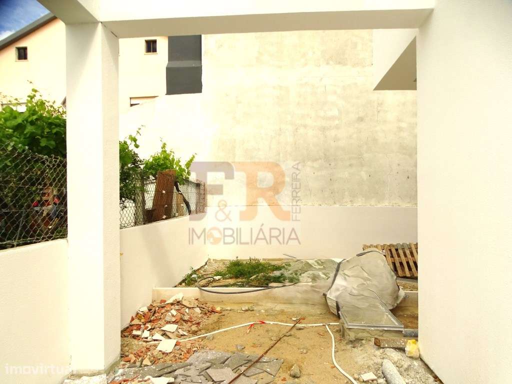 Moradia Duplex T3 Semi-Pronta!Pinhal General Fernão Ferro-23