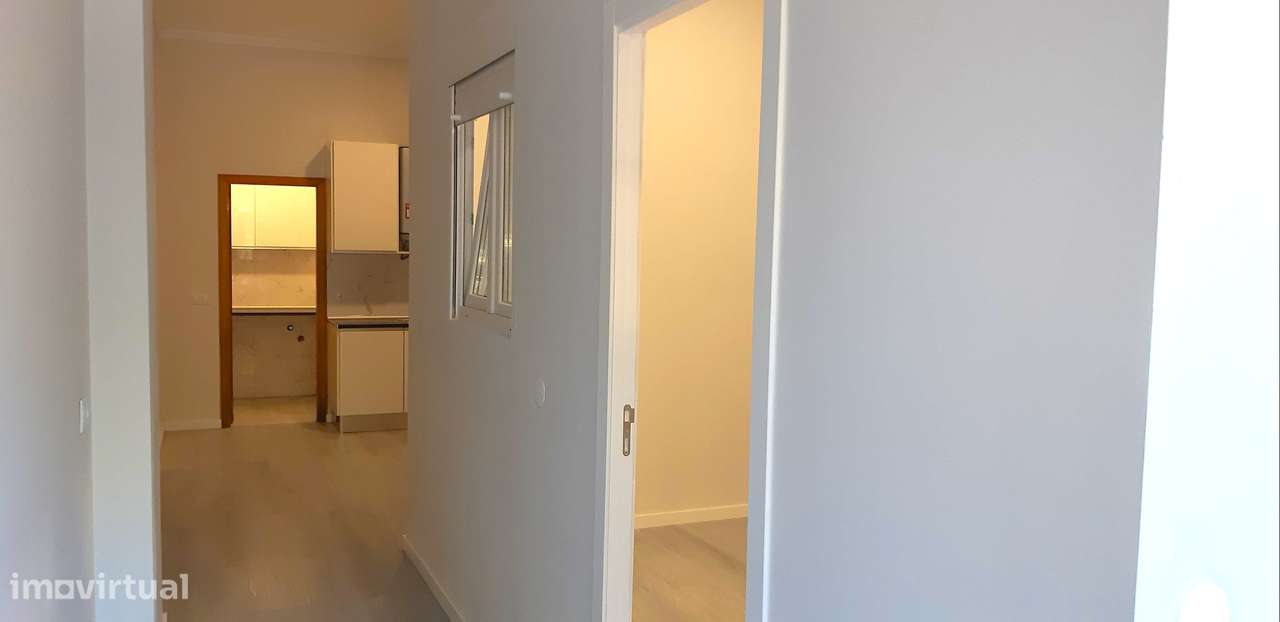 Loja T0+1 Venda em Queluz e Belas,Sintra - Grande imagem: 3/15