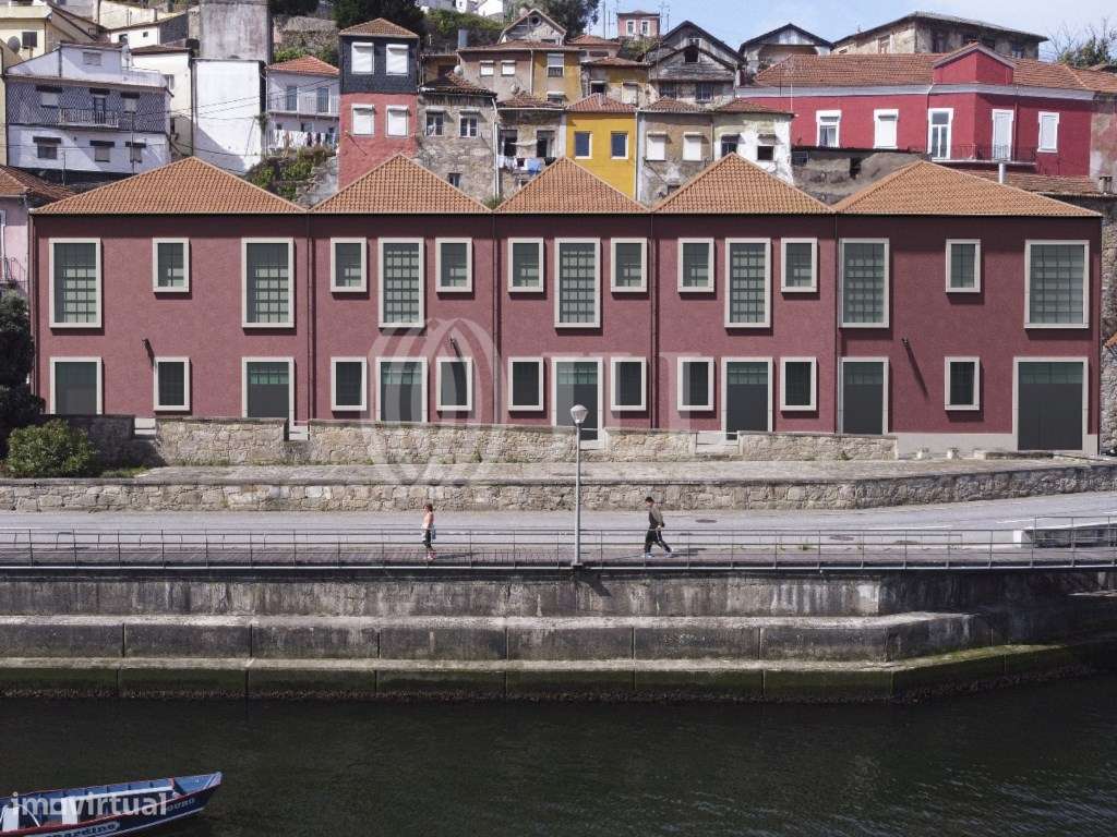 Loja no Pescaria, em Vila Nova de Gaia, Porto - Grande imagem: 5/13