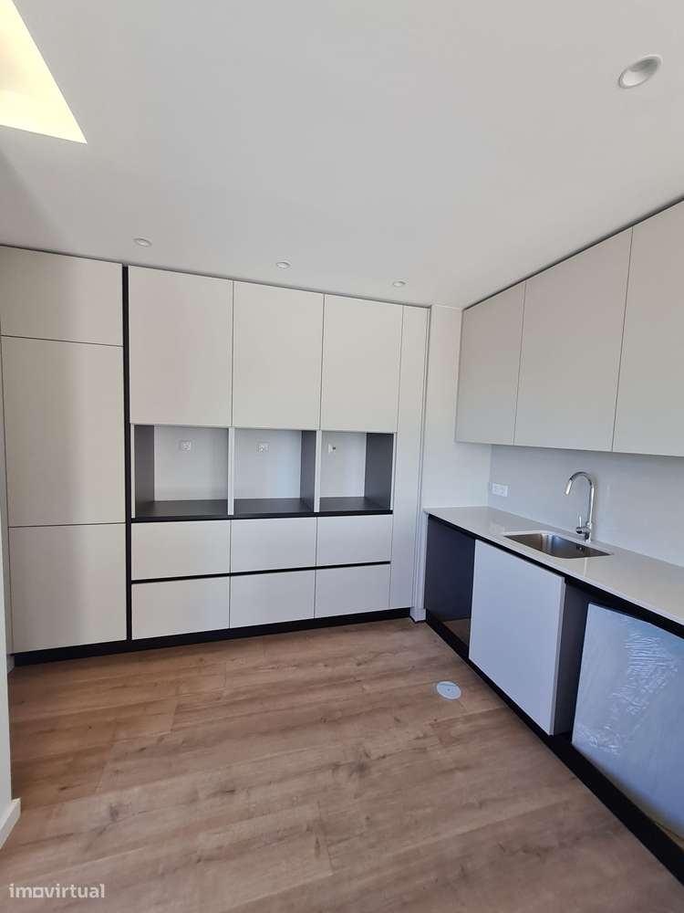 T2 DPX novo junto ao Palácio do Gelo - Grande imagem: 2/15