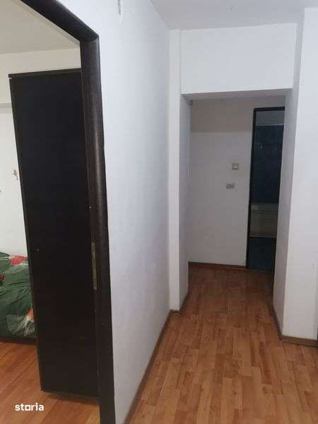 Vand apartament in centru Rovinari  4 camere - Imagine principală: 4/8