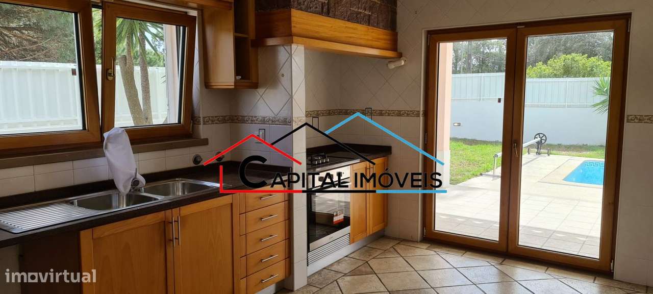 Moradia isolada T3+2 com piscina, em Caixas Sesimbra-10