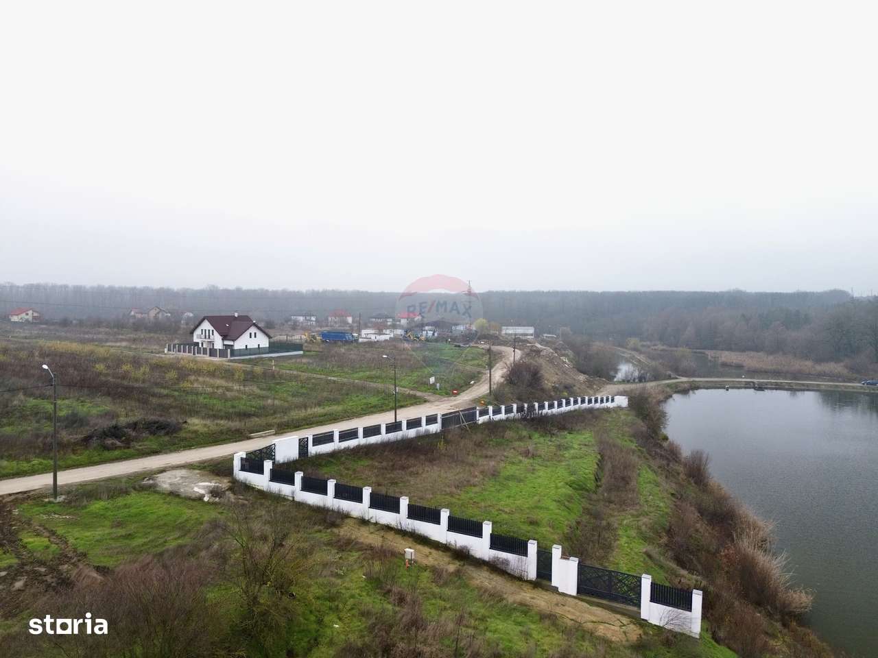 Teren intravilan de vanzare cu deschidere la lac, Branesti-5