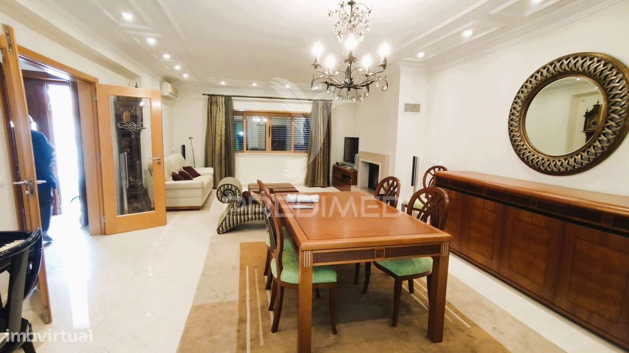 Moradia V4 com Piscina em Lagoa(Algarve) - Grande imagem: 1/29