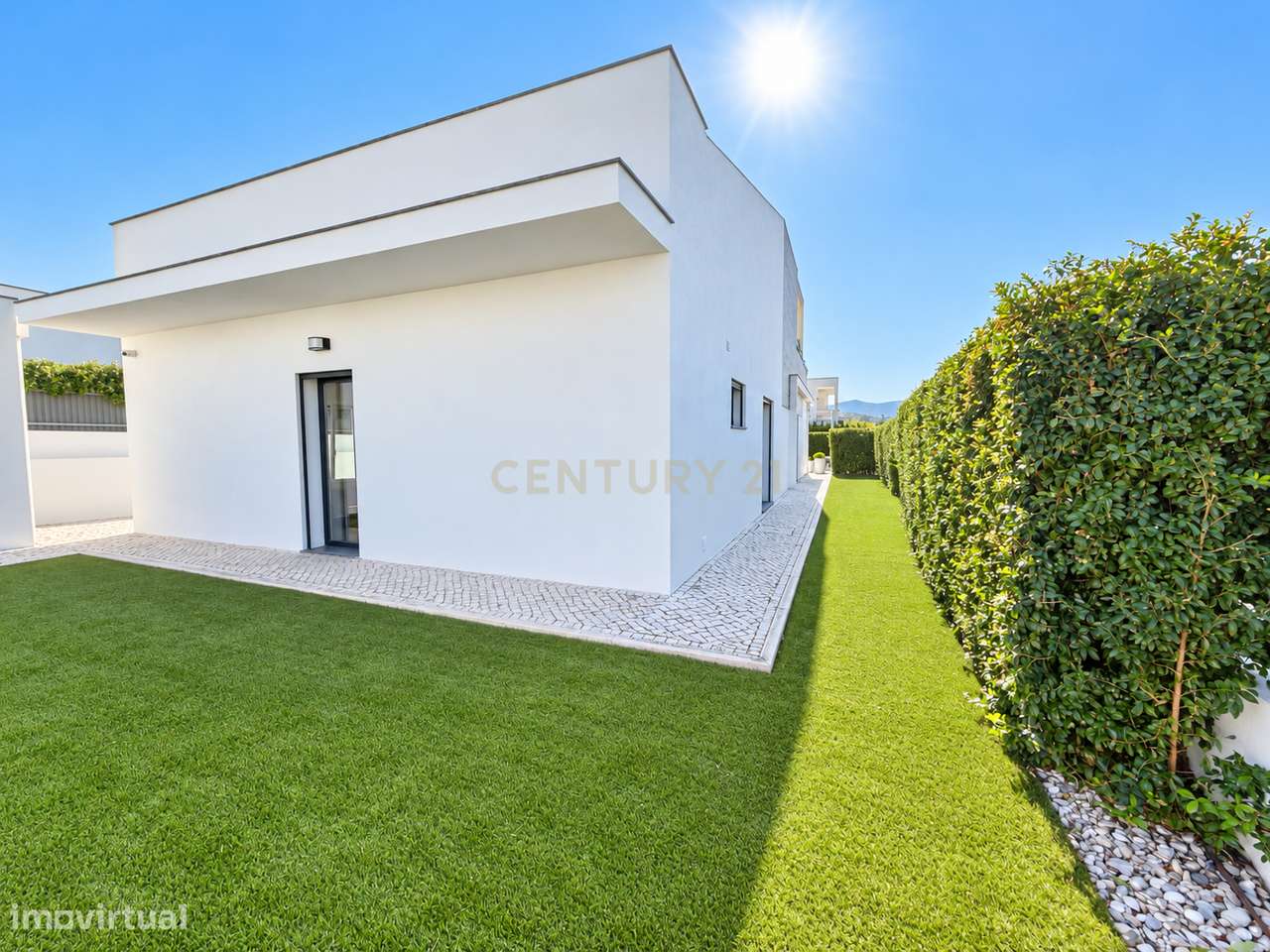 Magnifica moradia T3 + 1 com piscina no centro de Azeitão-37