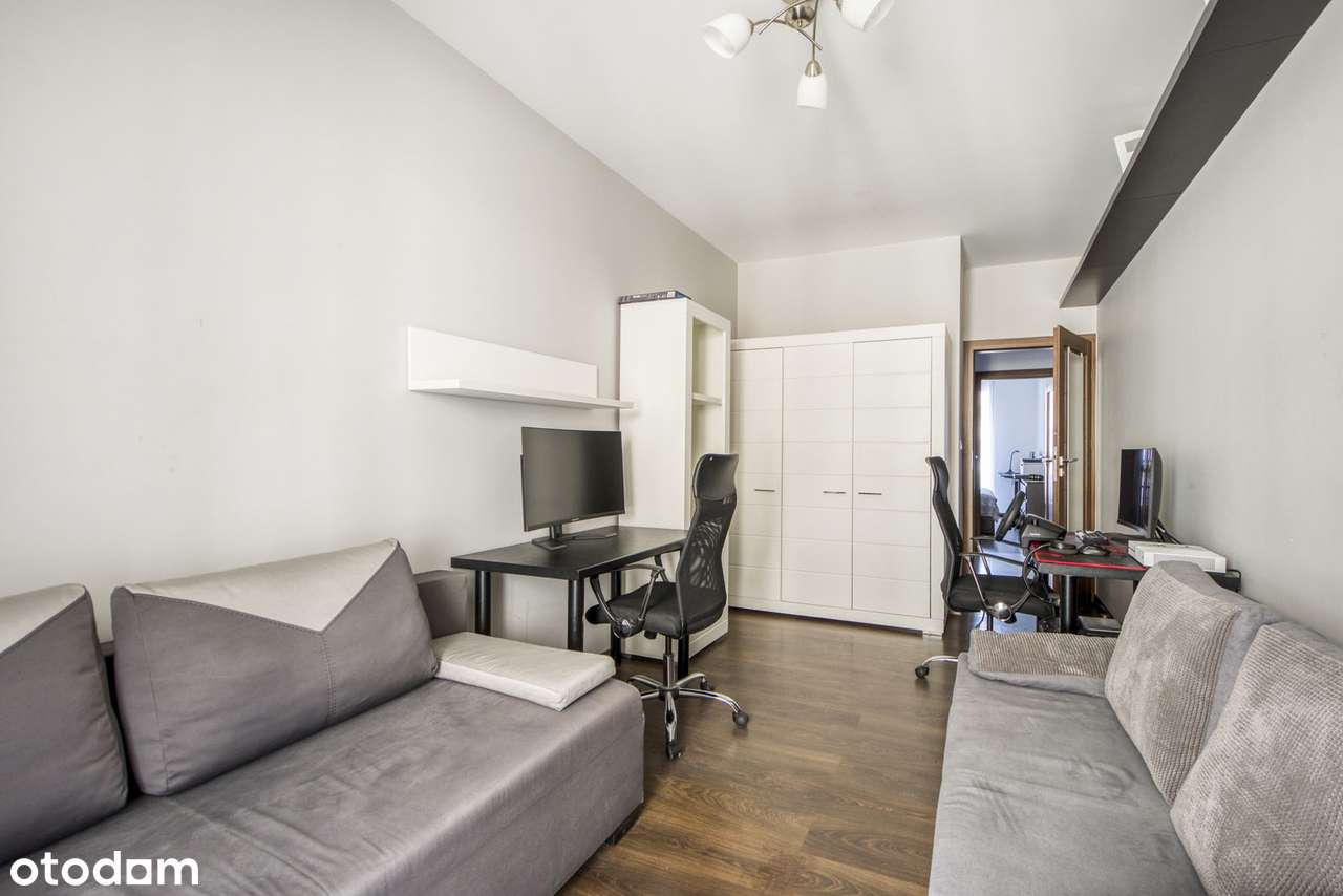 ul. Kolska, apartamentowiec, 3 pokoje, 2 balkony, m.postojowe, komórka-9