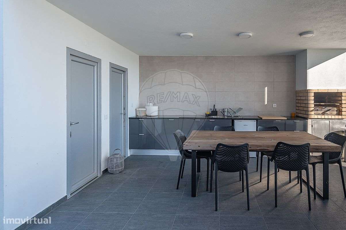 Moradia T4 para venda-8