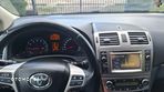 Toyota Avensis 2.0 Premium - 5