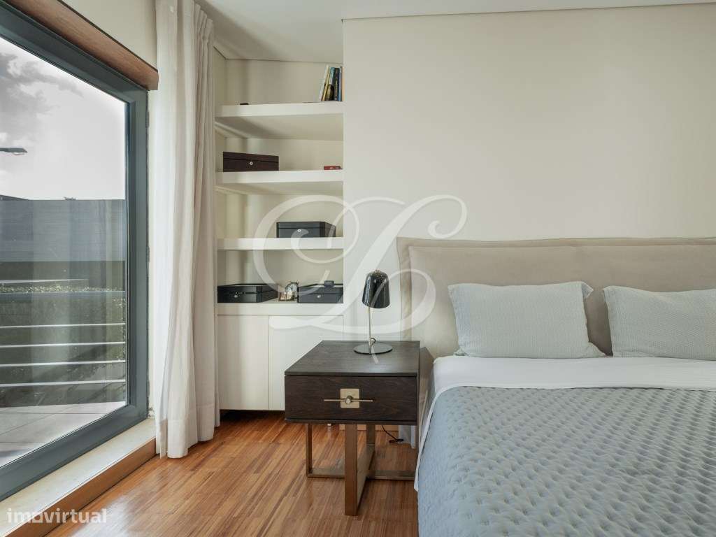 Moradia T4+1 com piscina, jardim relvado e área de barbecue | Cascais-35