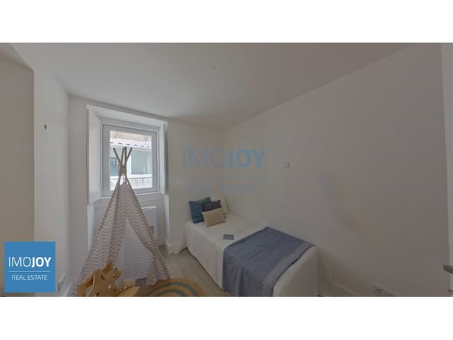 Apartamento T2 DUPLEX na Lapa, Recuperado, com Zona exterior-22