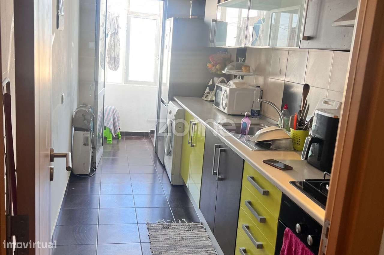 Apartamento T2 Laranjeiro-0