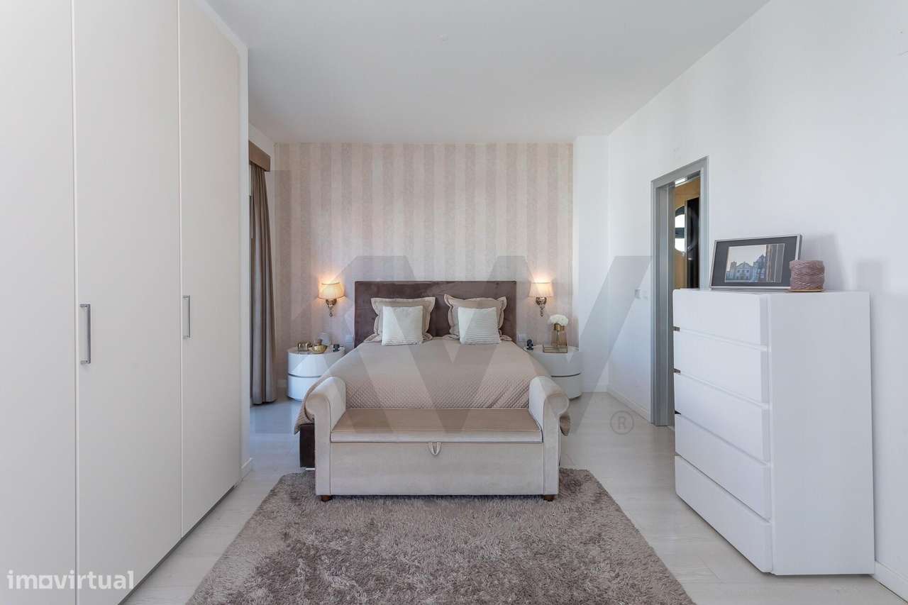 Moradia T3 com piscina, no Palmela Village-28