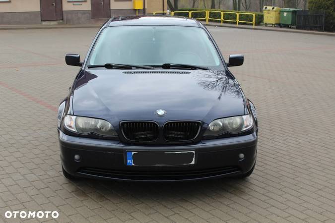 BMW Seria 3 318i - 1