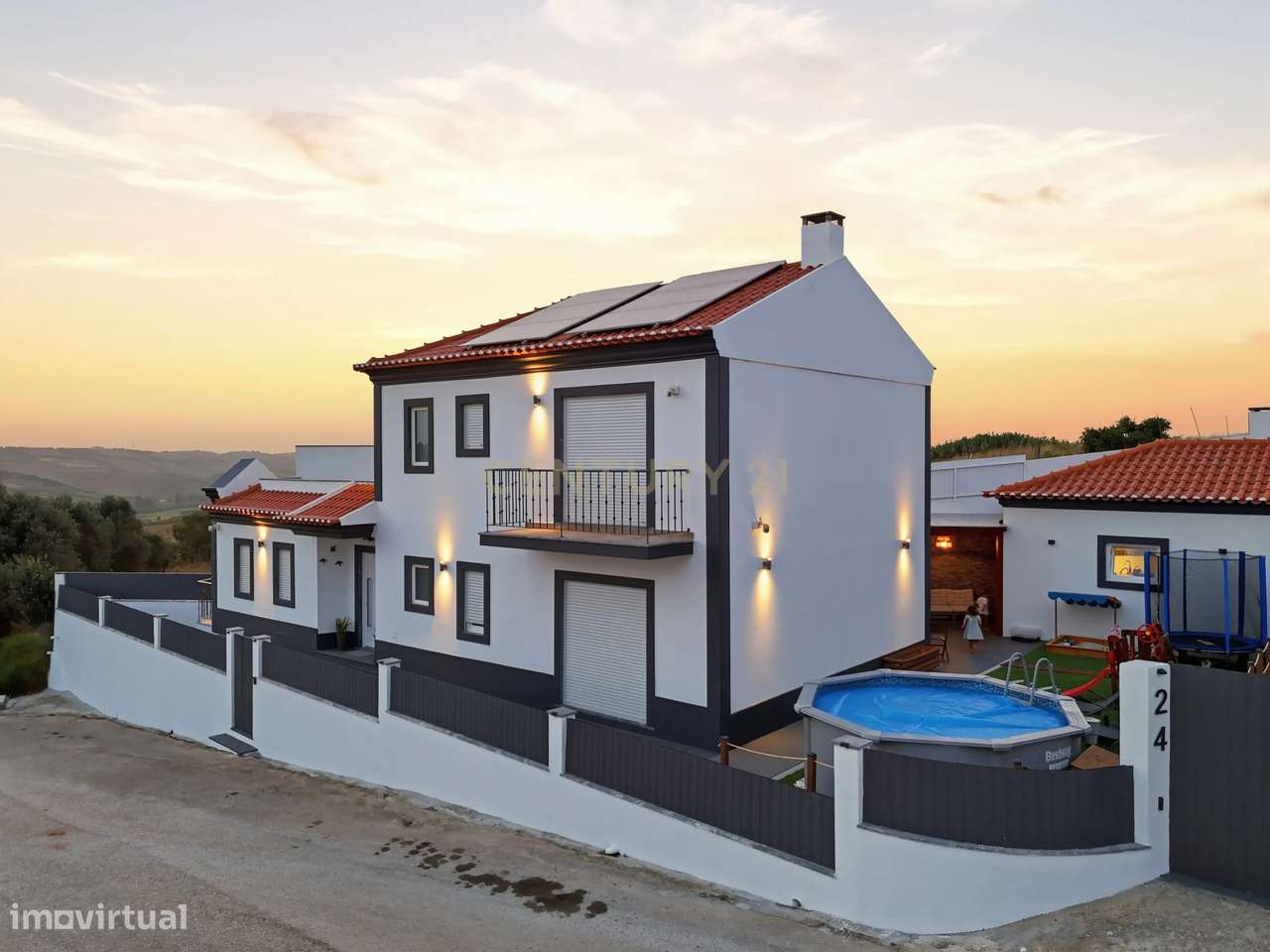 Moradia T3+1 Totalmente Remodelada  em 2026 com Piscina, Painéis Solar-51