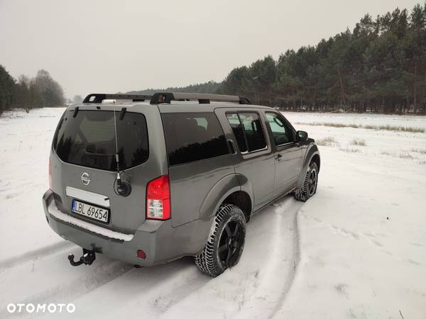 Nissan Pathfinder 2.5 DCi Elegance / LE - 14