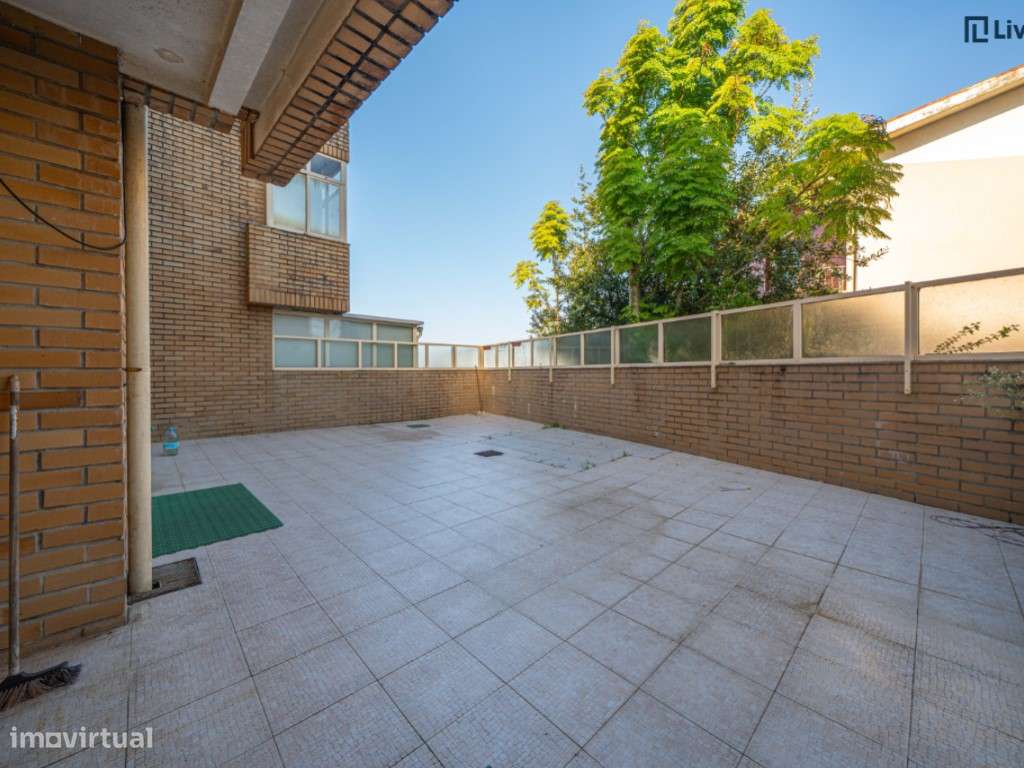 T2 com Amplo Terraço em Gulpilhares-1