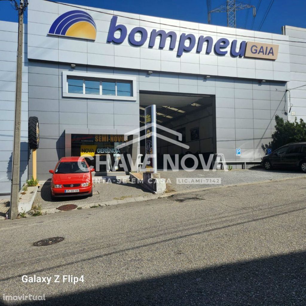 Armazém c/ 640m2 em Grijó (Feiteira)