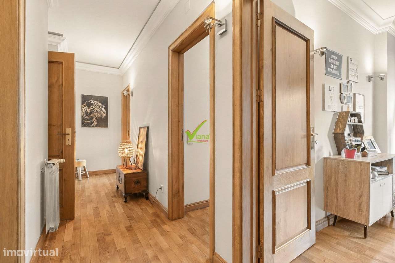 T. 4 com 3 lugares de garagem e arrumos - Centro da cidade da Maia-18