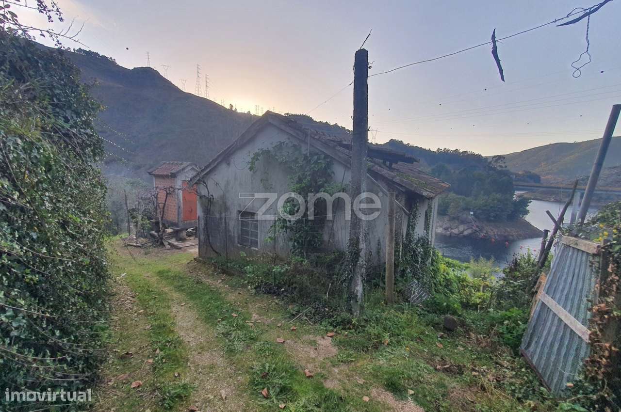 Terreno rústico c/1050m2 junto à barragem de Salamonde - Grande imagem: 5/15